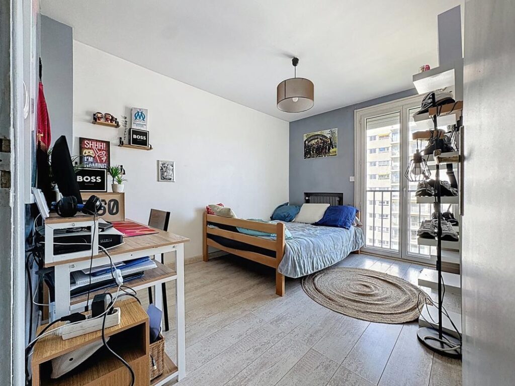 T4/5 Pointe Rouge VUE MER EXCEPTIONNELLE avec GrandeTerrasse – 6 pièces – 3 chambres – 155 m²