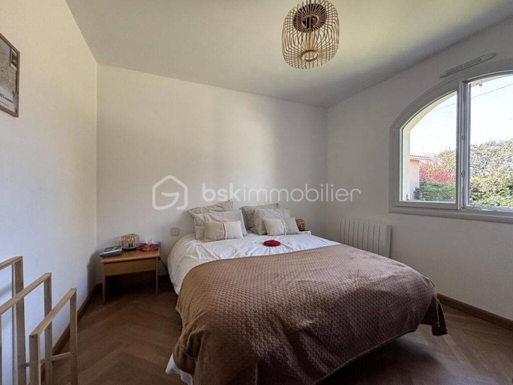 MAISON D’ARCHITECTE SUR RABASTENS – 8 pièces – 5 chambres – 219 m²