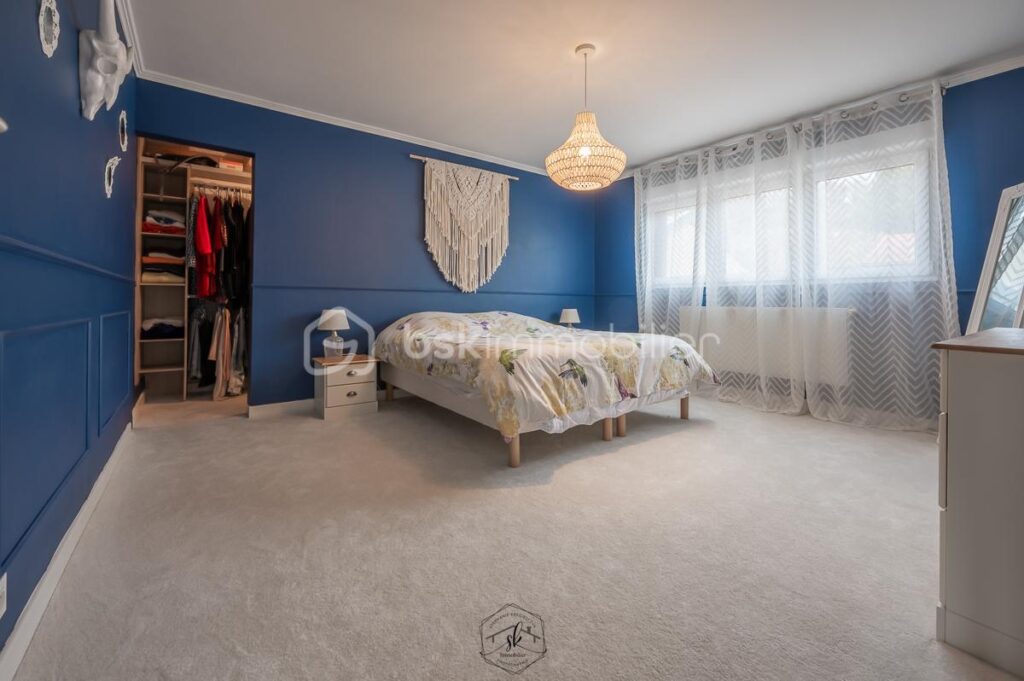 🏡 Maison 166 m² avec piscine et vue dégagée – Fèves – 8 pièces – 4 chambres – 166 m²