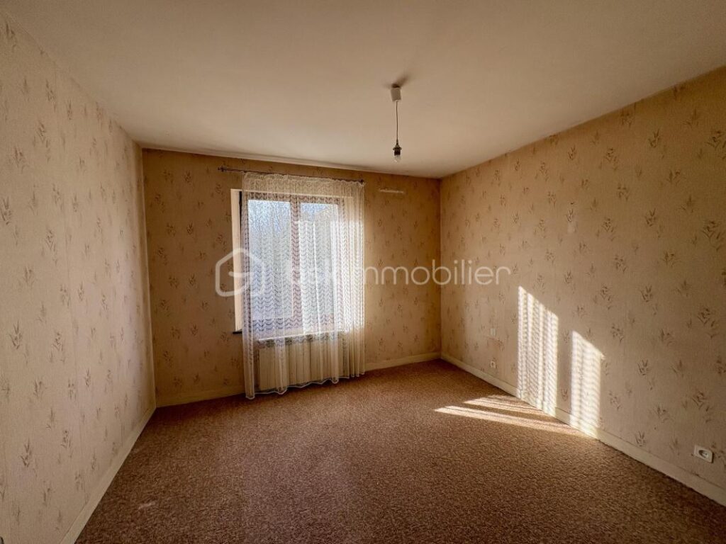 Maison lumineuse offrant une vue magnifique sur le verger depuis le séjour, dans un environnement calme et sans vis-à-vis. A quelques minutes de Reims – 3 pièces – 2 chambres – 106 m²