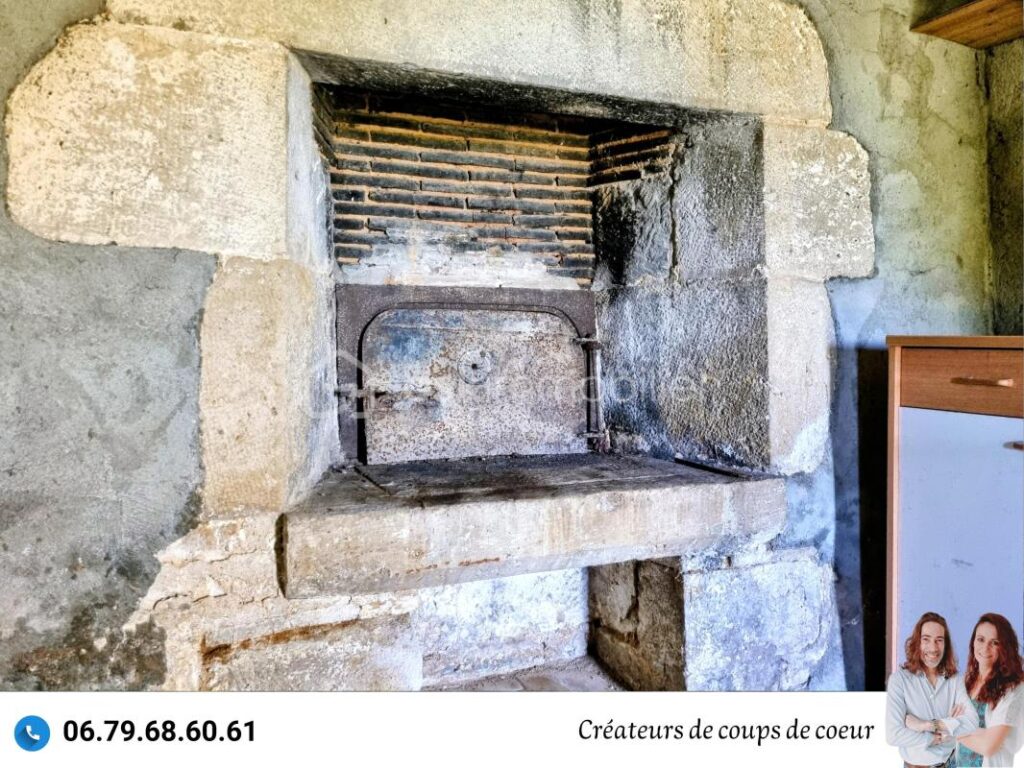 Ancien corps de ferme à rénover – 5 pièces – 4 chambres – 173 m²