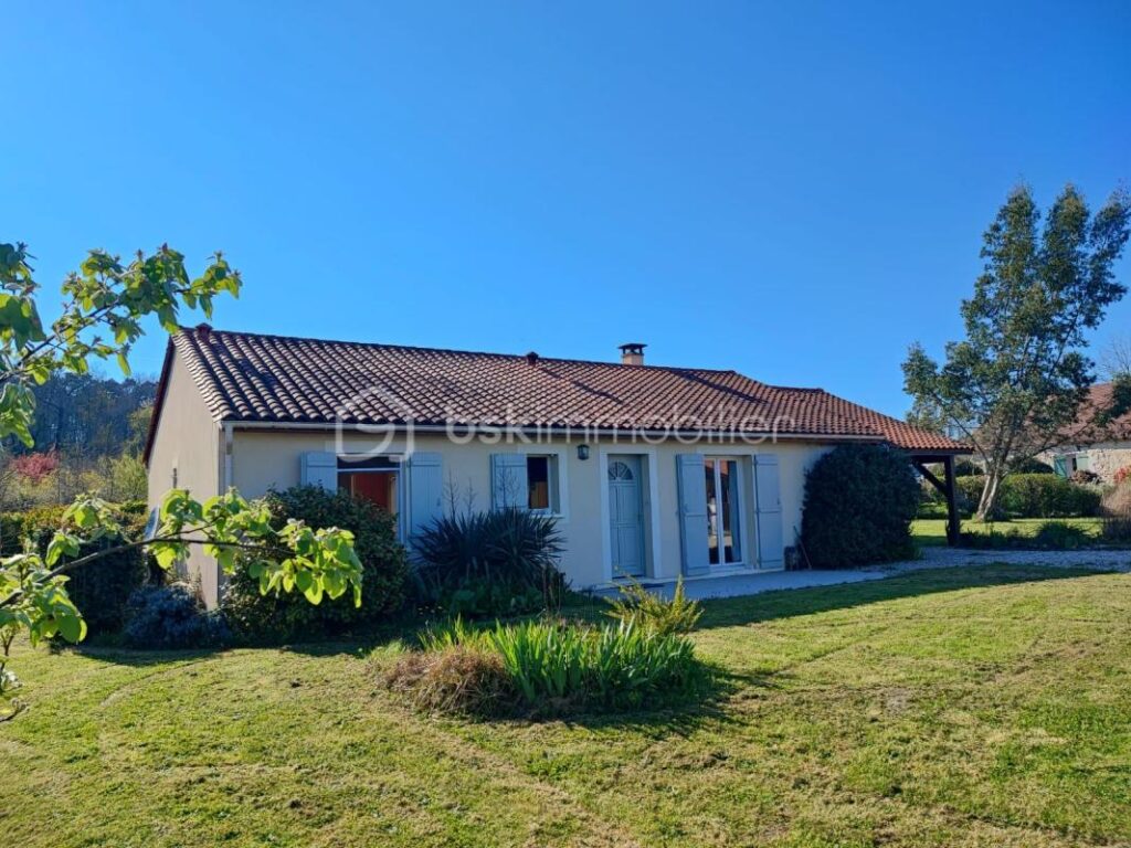 Plain-pied de 98m2- 3 chambres- terrain 1675m2 – 5 pièces – 4 chambres – 98 m²