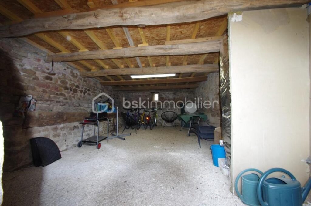 Maison de caractère avec activité touristique – Clomot – 4 pièces – 2 chambres – 98 m²