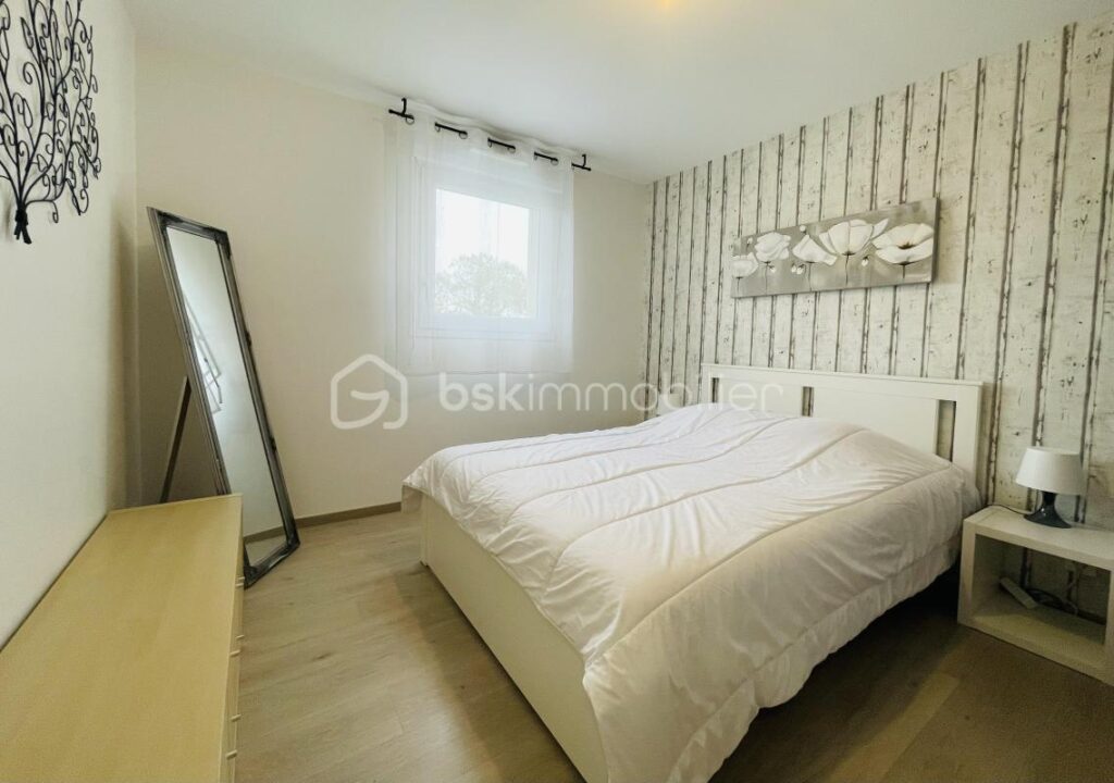 Maison 4 chambres avec véranda et jardin clos – Vue dégagée – 8 pièces – 4 chambres – 100 m²