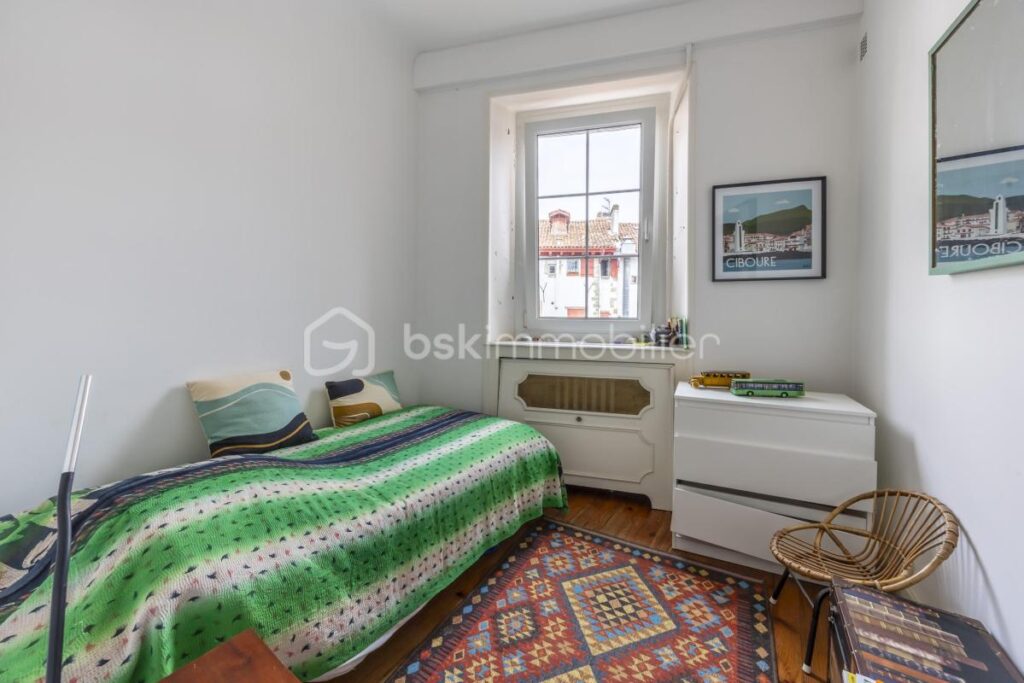 Duplex d’exception avec vue imprenable sur le port de Ciboure – 4 pièces – 2 chambres – 134 m²