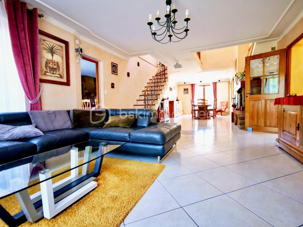 Belle maison 4 ch jardin clos, 2 terrasses au calme ! – 7 pièces – 4 chambres – 180 m²