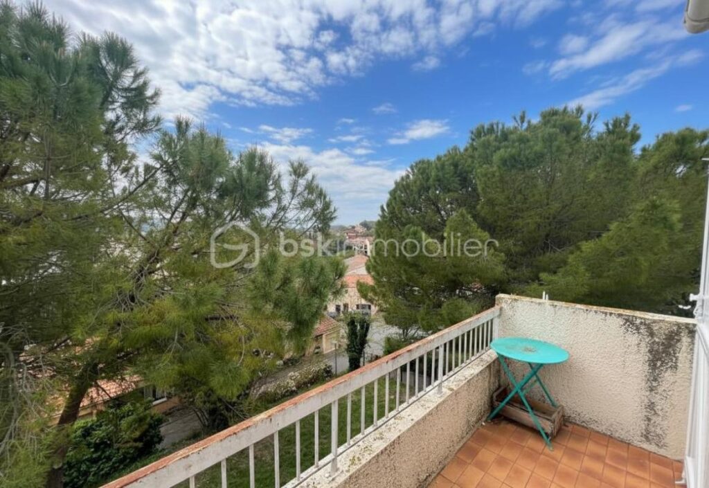 EXCLUSIVITE A PEYMEINADE – 2 PIÈCES 52 m² – DERNIER ÉTAGE – BALCON – PARKING – 2 pièces – 1 chambre – 51 m²