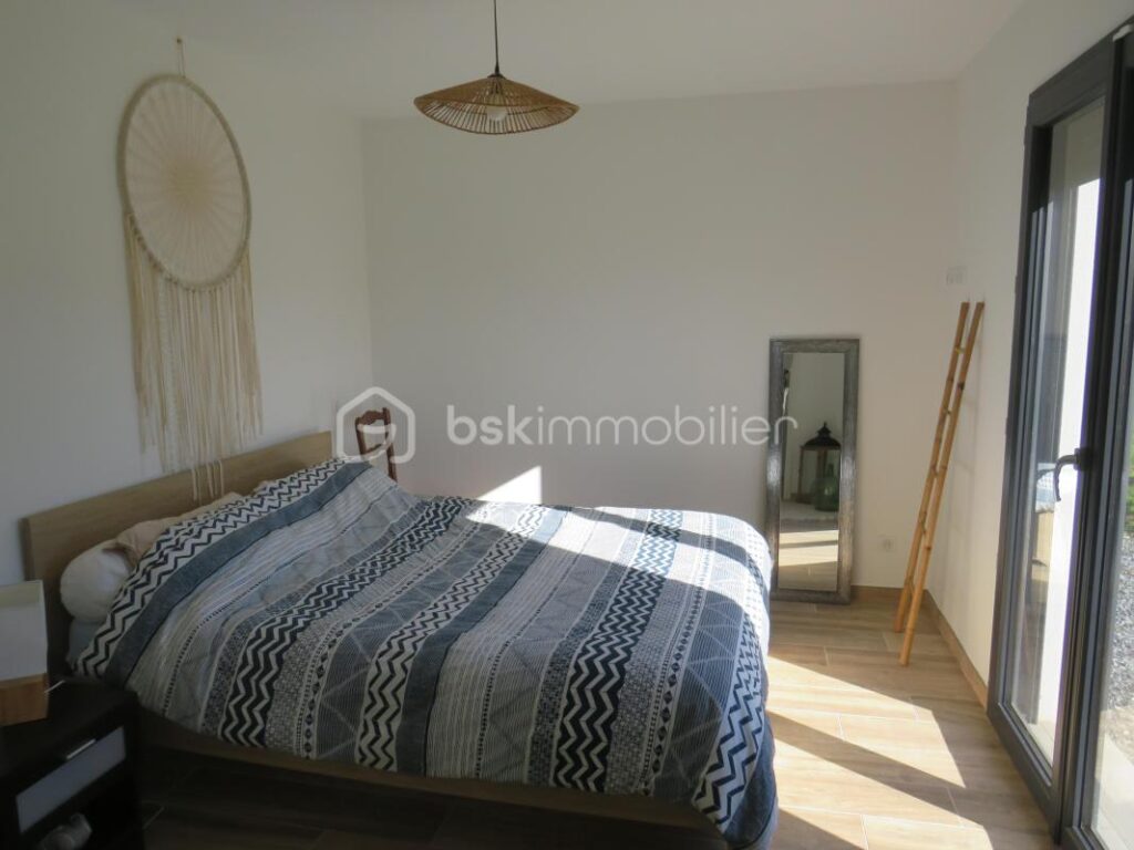 Maison plain-pied récente de 135 m² dans un cadre idyllique du Bas-Armagnac, RT 2012 sous garantie décennale – 4 pièces – 3 chambres – 135 m²