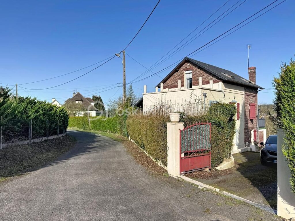 Maison proche centre ville avec vue et jardin – 4 pièces – 4 chambres – 135 m²