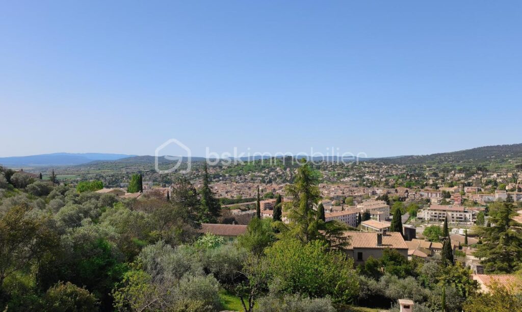 Maison Type 4 / 5 136 m² sur 1400 m² de terrain – 5 pièces – 3 chambres – 136 m²