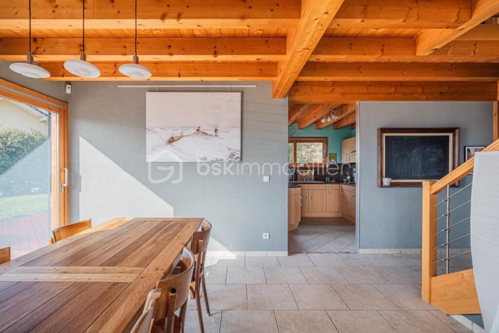 Chaleureuse Maison ossature bois 5 pièces de 153 m2 – 5 pièces – 4 chambres – 112 m²