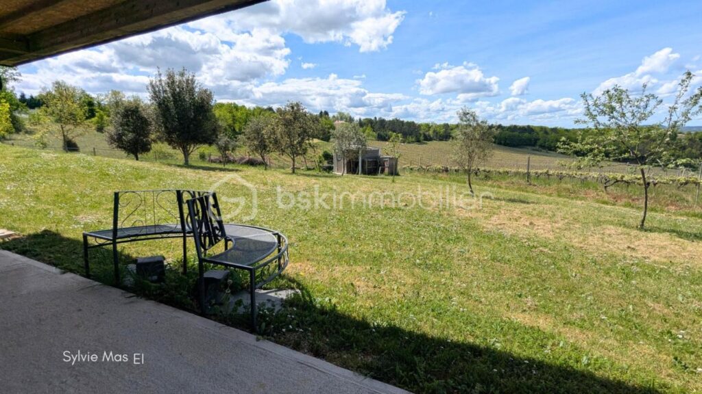 Propriété contemporaine avec vue panoramique – piscine – 7 pièces – 6 chambres – 204 m²
