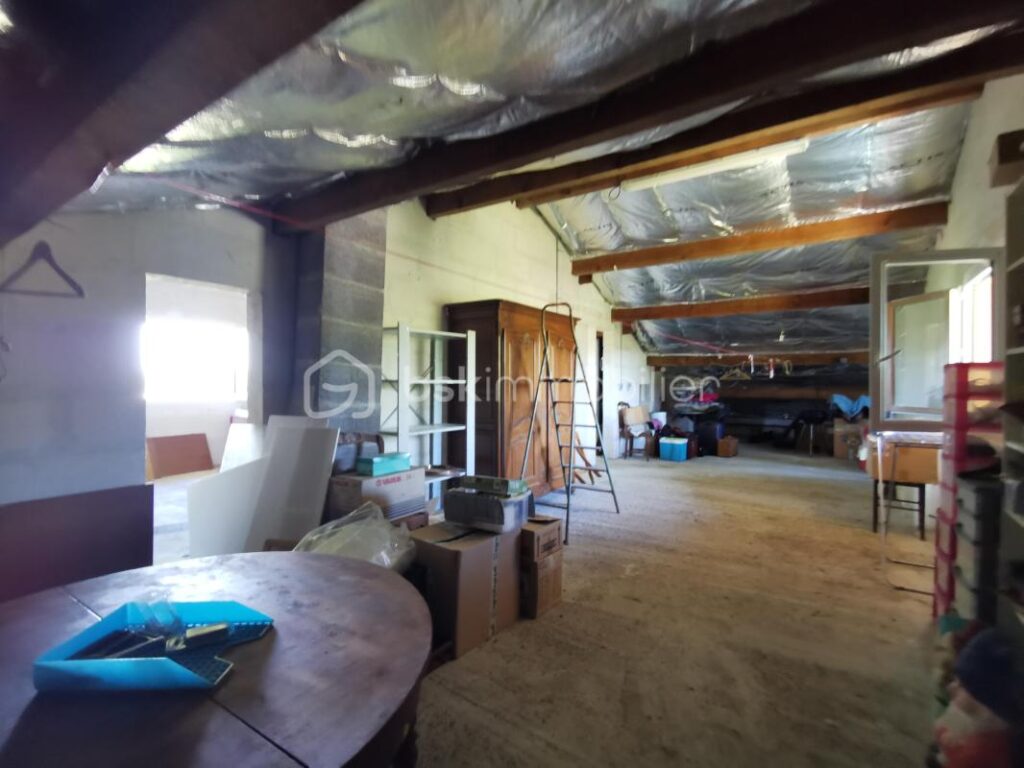 Grande maison familliale – propriété équestre – 6 pièces – 4 chambres – 128 m²
