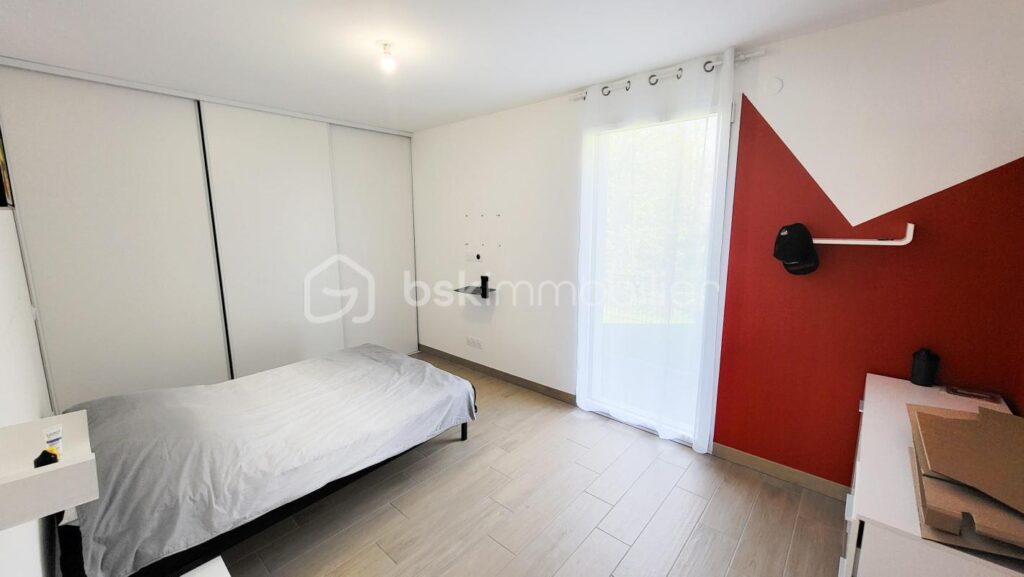 Maison plain pied tout confort – 6 pièces – 4 chambres – 156 m²