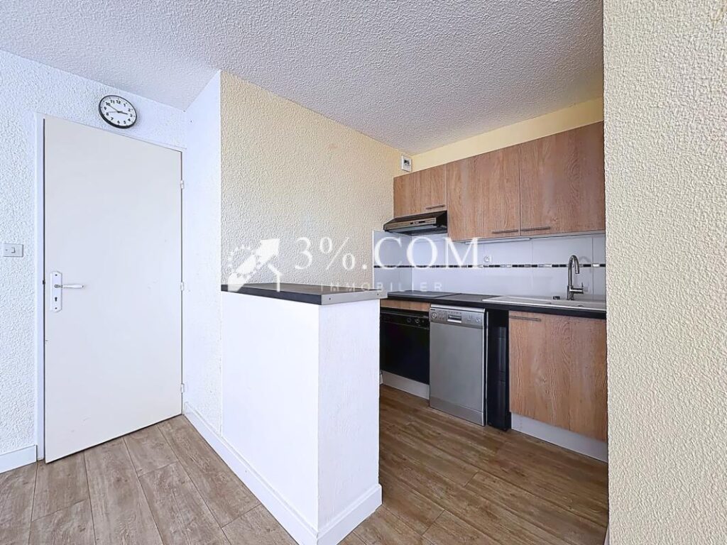 T2 rdc avec charmante terrasse, parking privé & local à vélo – 2 pièces – 1 chambre – 31 m²