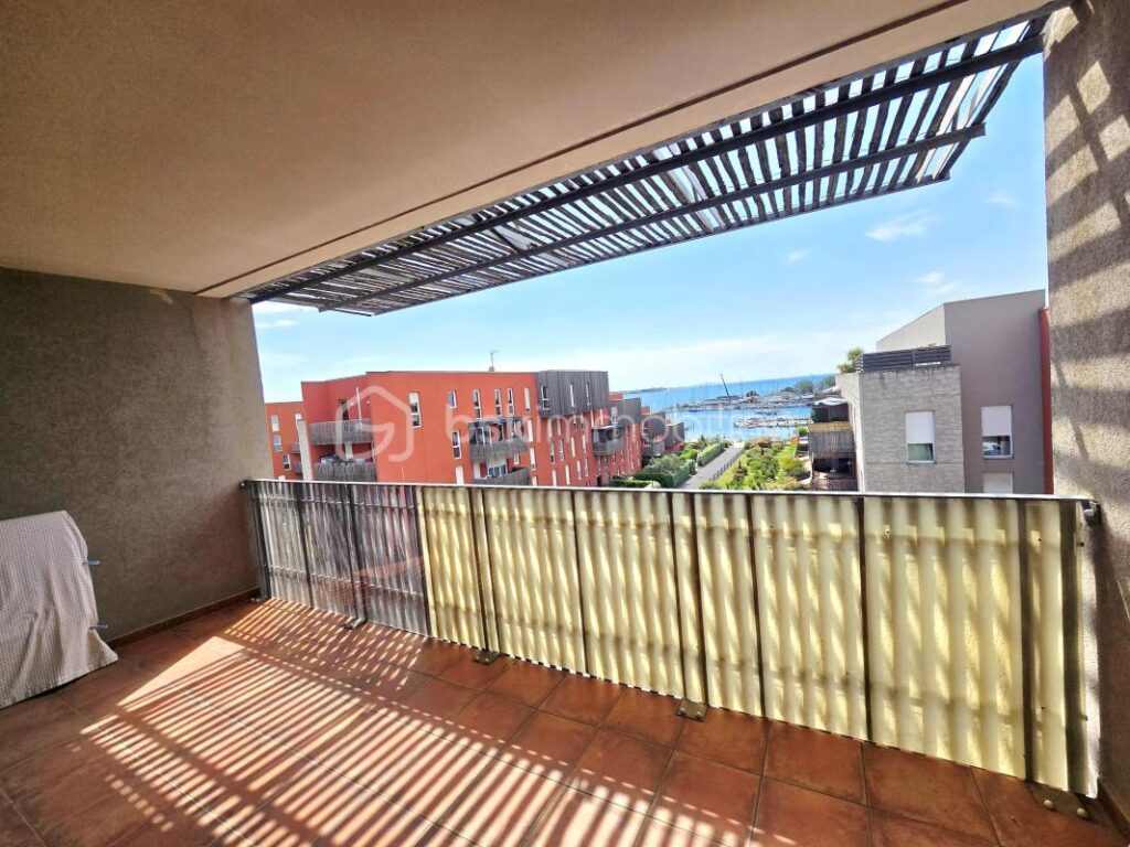 EN EXCLUSIVITÉ – VUE ÉTANG – PLACE PRIVATIVE – 3 pièces – 2 chambres – 63 m²