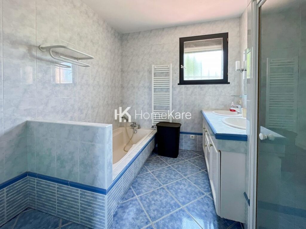 UN BIEN D&rsquo;EXCEPTION ! – 6 pièces – 4 chambres – 200 m²