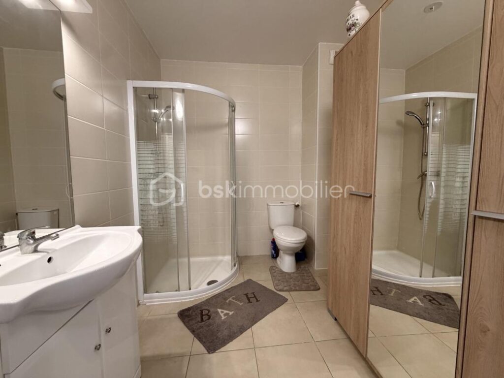 Appartement avec vue sur la mer et place de parking sécurisé – 2 pièces – 1 chambre – 45 m²