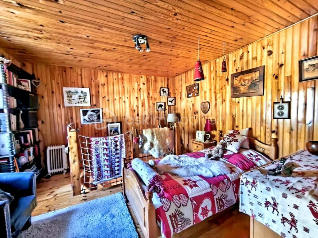 ✨ COUP DE CŒUR – Maison de caractère en pierre avec volumes et extérieur de qualité ✨ – 9 pièces – 6 chambres – 198 m²