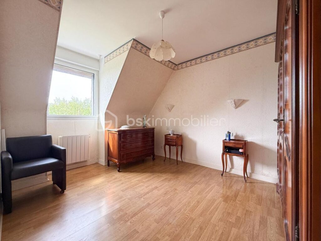 La Flosque : superbe potentiel niché dans un écrin de verdure – 5 pièces – 3 chambres – 119 m²