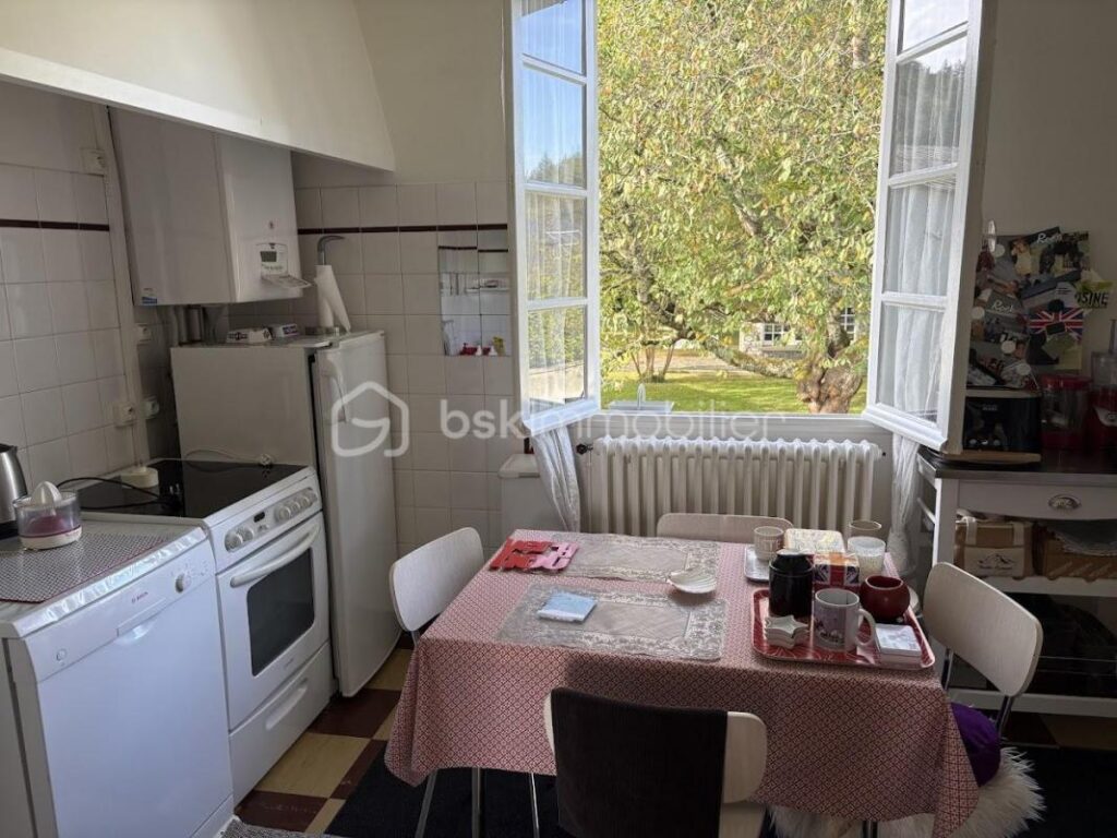 Maison Type T4 + Appart T2 – 13 pièces – 4 chambres – 276 m²