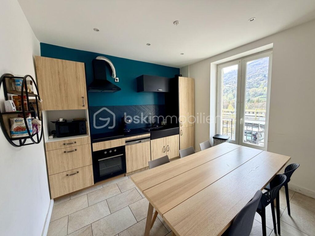 Appartement 4 pièces lumineux et vue montagne dégagée – 4 pièces – 3 chambres – 95 m²
