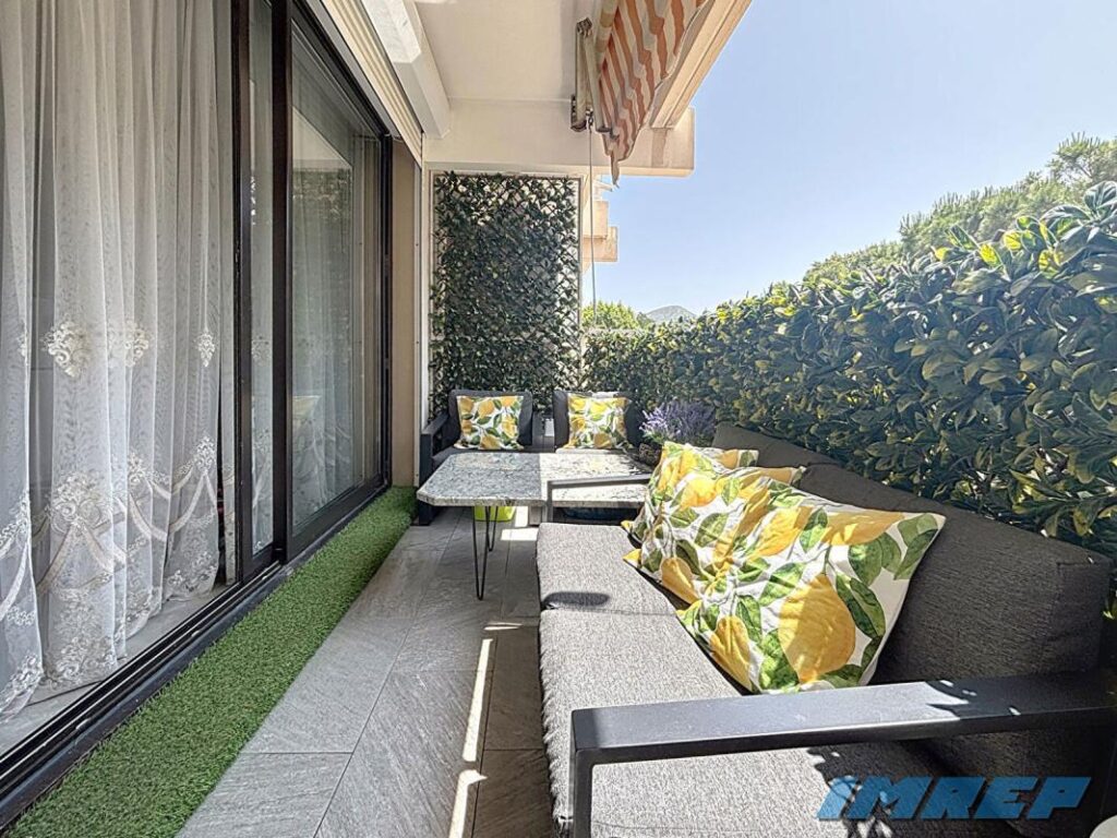 Grand T3 – 75 m2 PARFAIT ETAT St-Tronc – 13010 MARSEILLE – 3 pièces – 2 chambres – 75 m²