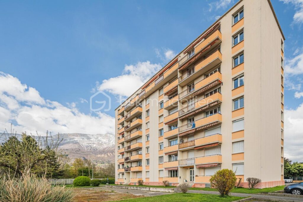 Appartement lumineux avec balcon et vue dégagée – 3 pièces – 1 chambre – 59 m²