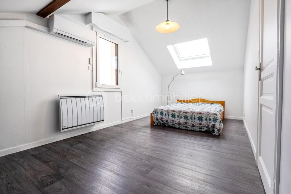 Maison d’architecte de 180m2 – 8 pièces – 7 chambres – 180 m²