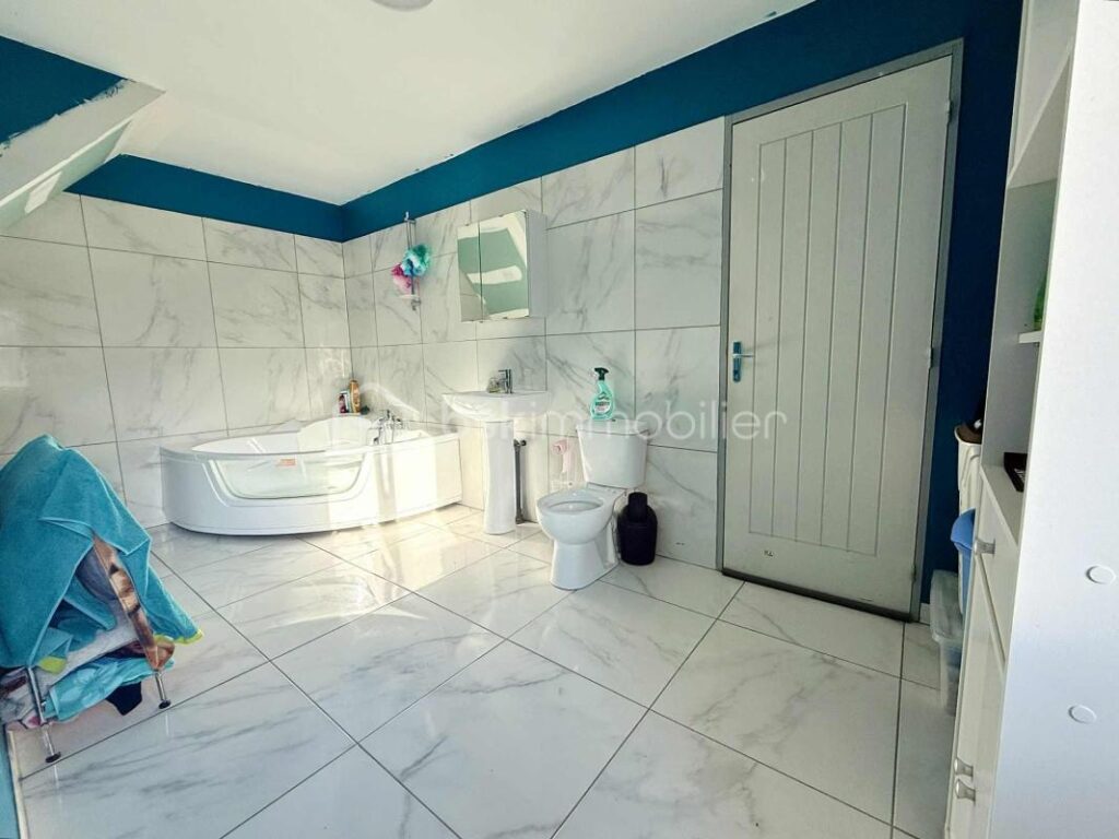 Maison à rénover 4-5 Chambres avec Jardin – 7 pièces – 4 chambres – 147 m²