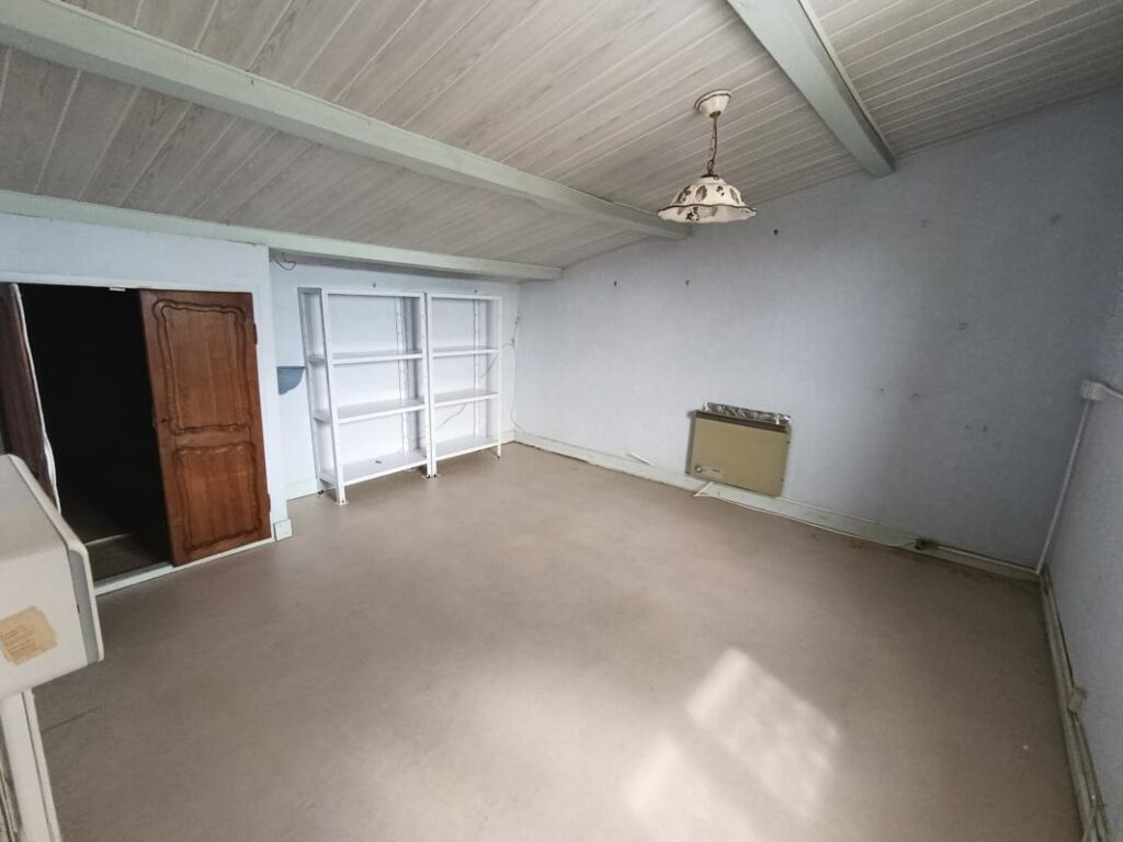 PROCHE TOUTES COMMODITES, BEL ENVIRONNEMENT – 5 pièces – 4 chambres – 186 m²