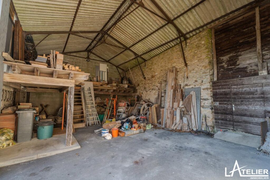 Maison en pierres bon état fort potentiel, atypique – 9 pièces – 5 chambres – 273 m²