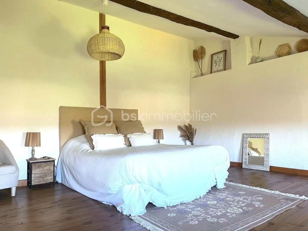 Maison 6 pièces – 215m2 – 6 pièces – 4 chambres – 215 m²