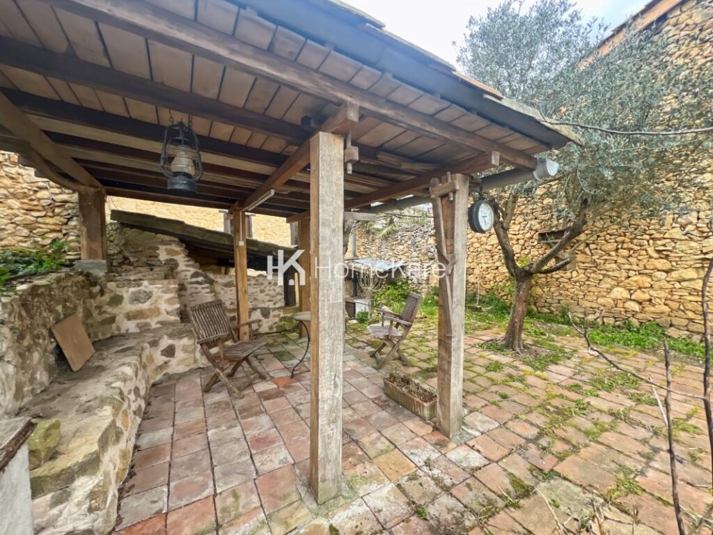 CHARME ET AUTHENTICITÉ – 5 pièces – 4 chambres – 160 m²