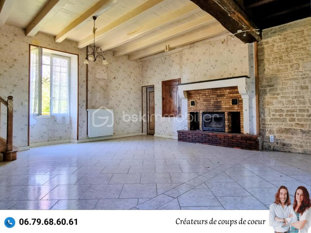 Ancien corps de ferme à rénover – 5 pièces – 4 chambres – 173 m²