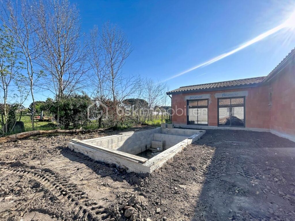 Opportunité ! Coeur de Laruscade – 5 pièces – 3 chambres – 150 m²