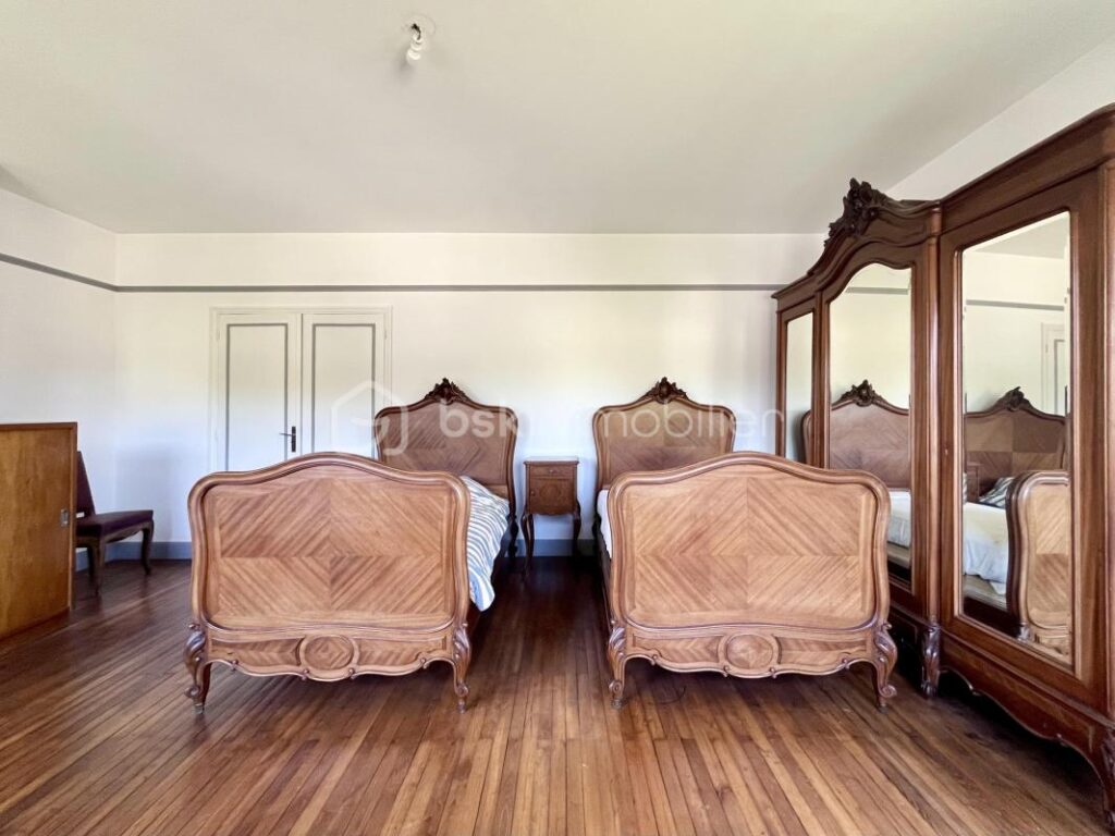 Maison d’exception 300 m² – 11 pièces – 7 chambres – 300 m²