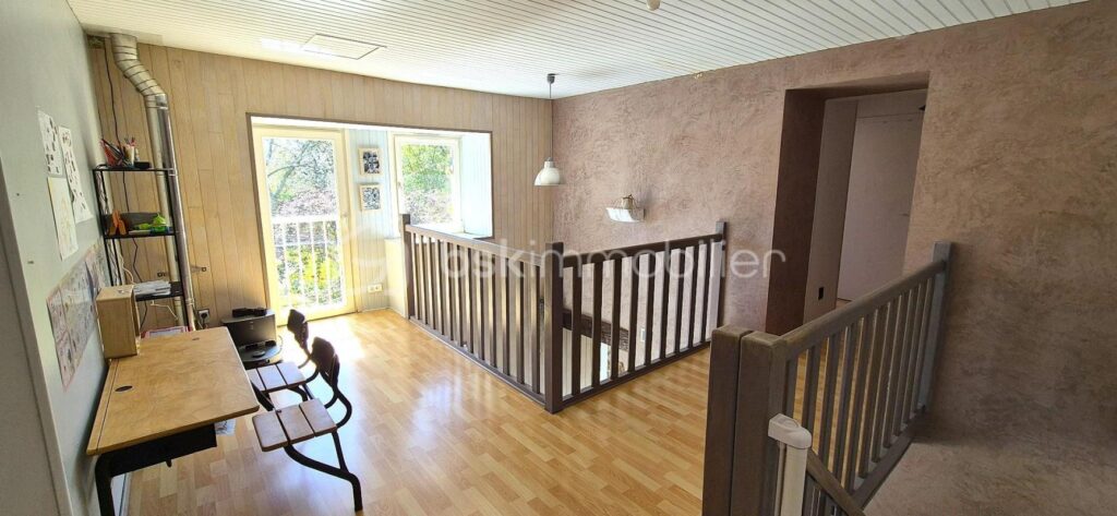 Maison de caractère en pierre rénovée – 7 pièces – 4 chambres – 165 m²