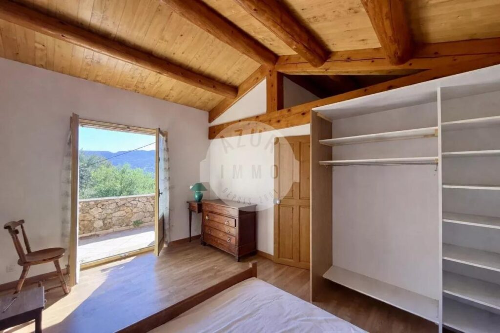 Lascours_Maison de type 3 91.08m² avec garage et dépendance sur 3000m² de terrain – 3 pièces – 2 chambres – 91 m²