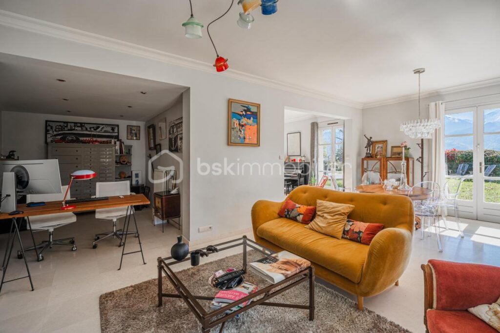 ***EXCLUSIVITÉ À BERNIN : LA VILLA FAMILIALE 7 PIECES PAR EXCELLENCE – ÉLÉGANCE & PANORAMA – 7 pièces – 4 chambres – 213 m²