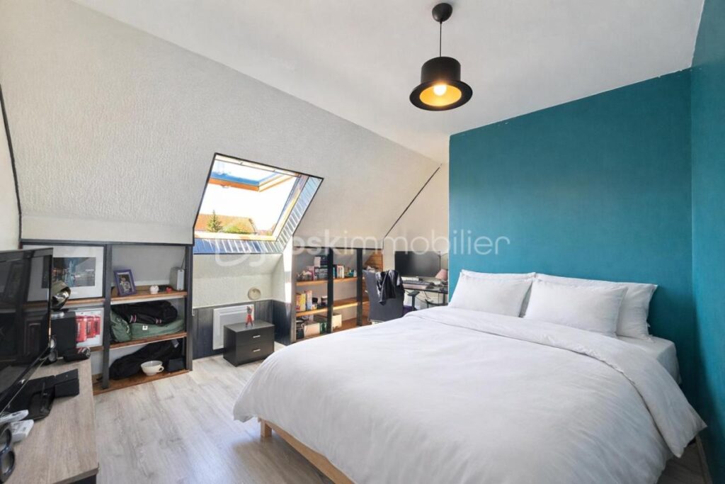 À vendre – Ensemble immobilier avec fort potentiel aux portes de Meaux, sur la commune de Poincy – 10 pièces – 8 chambres – 245 m²