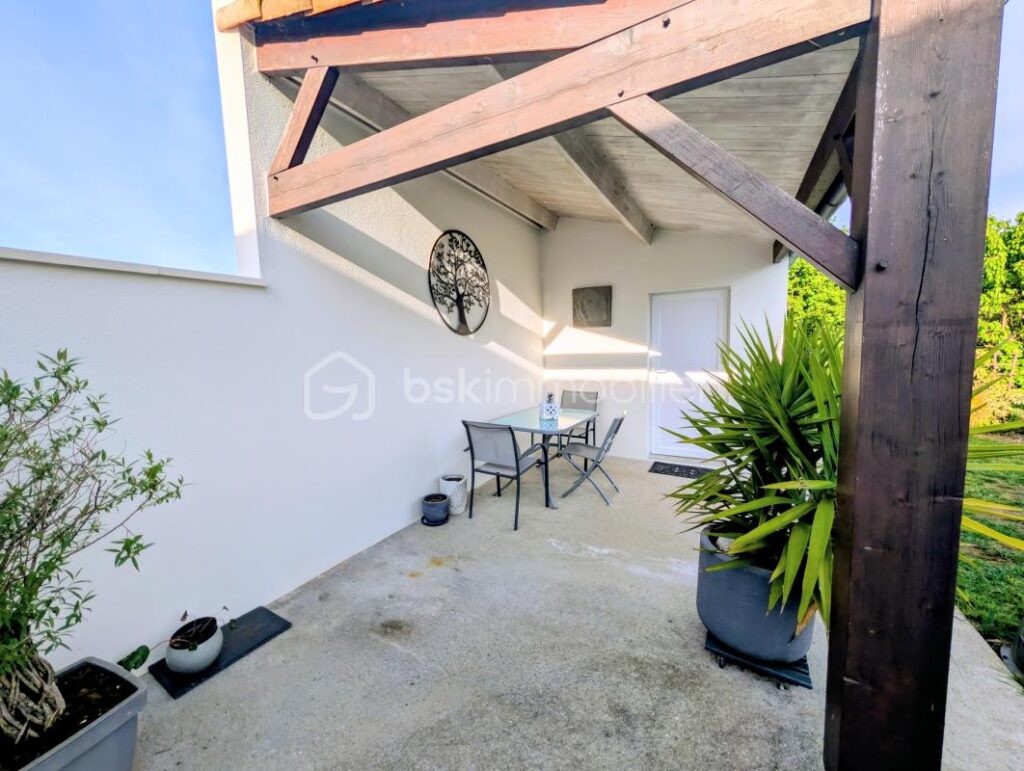 Maison 3 chambres – Jardin arboré 450m2– Garage – Aucun travaux – Soubise – 4 pièces – 3 chambres – 97 m²