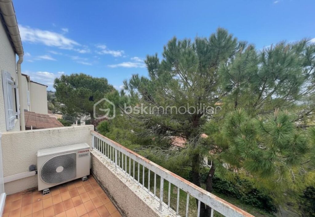 EXCLUSIVITE A PEYMEINADE – 2 PIÈCES 52 m² – DERNIER ÉTAGE – BALCON – PARKING – 2 pièces – 1 chambre – 51 m²