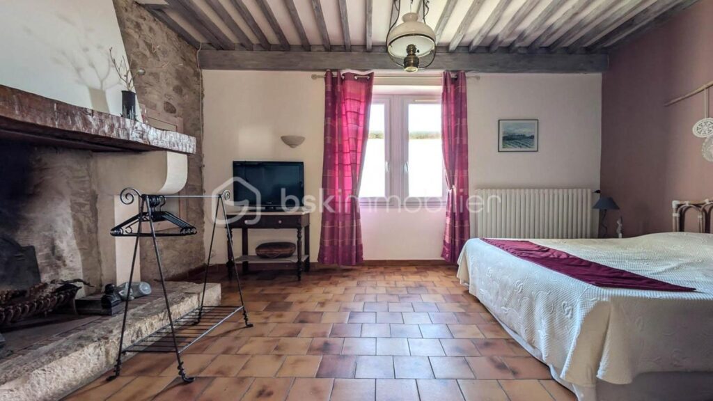 EXCLUSIVITÉ – Maison en pierre avec vue panoramique – Savasse (Drôme provençale) – 7 pièces – 3 chambres – 130 m²