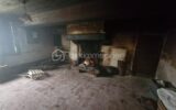 Belle maison en pierre à rénover de 150m2 avec deux dépendances de 100m2 et terrain de 47 hectares – 4 pièces – 2 chambres – 150 m²