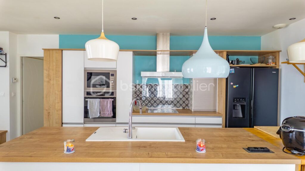 Maison traditionnelle récente avec vue idyllique benignoise – 4 pièces – 3 chambres – 98 m²