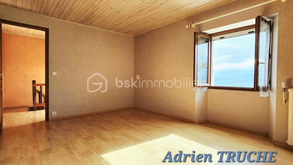 Corps de ferme rénové évolutif – Environnement verdoyant et calme – Belle performance thermique – 5 pièces – 3 chambres – 138 m²