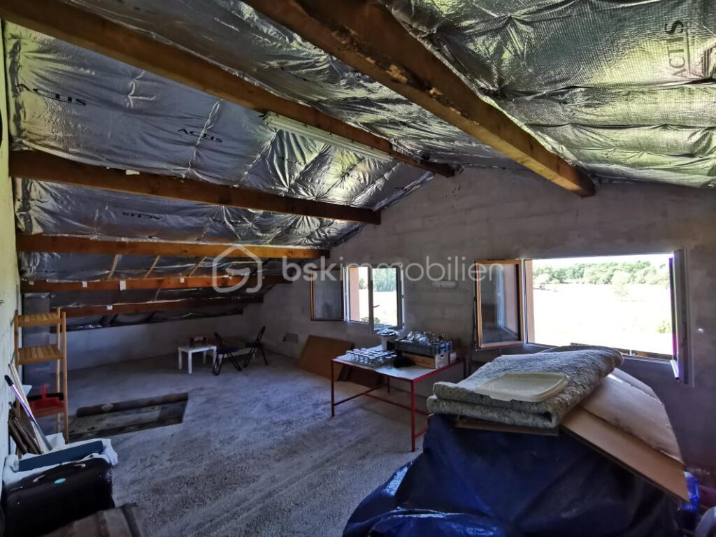 Grande maison familliale – propriété équestre – 6 pièces – 4 chambres – 128 m²