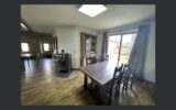 Ancienne grange rénovée avec vue dégagée – Fort potentiel en gîte – Freydefont (Saint-Nectaire) – 6 pièces – 4 chambres – 128 m²