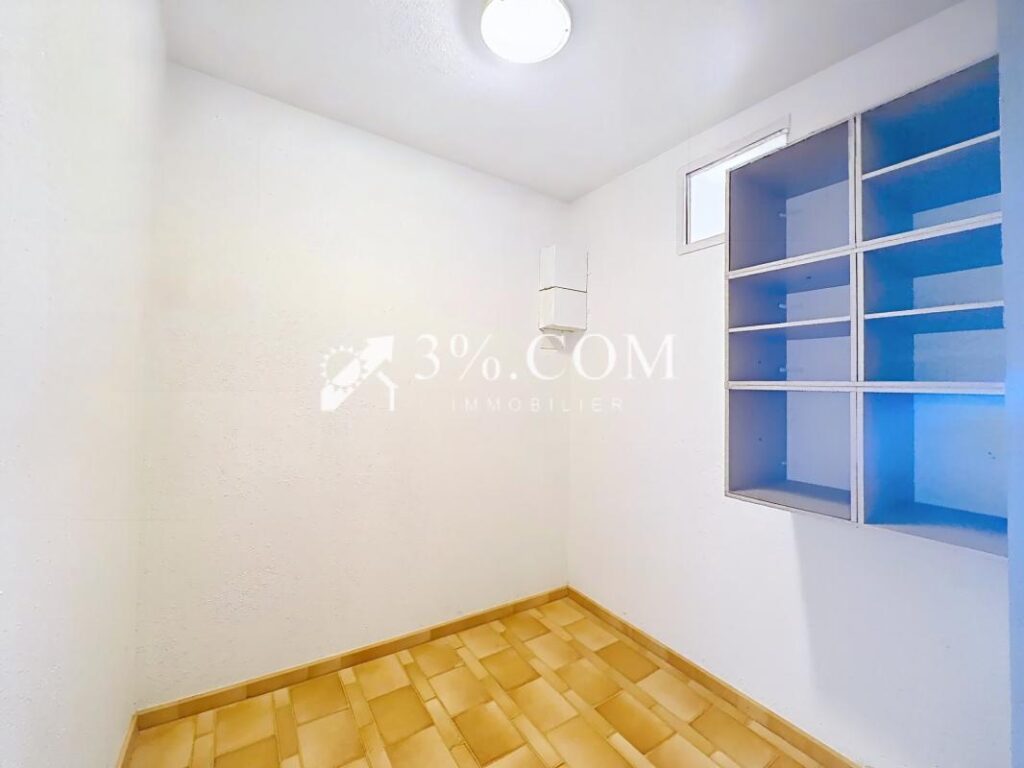 Appartement 3 pièces: 1 chambre + Cabine de 24 m2 avec balc – 3 pièces – 1 chambre – 23 m²